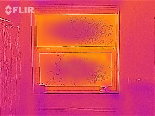 Thermal image of air leak in the windows in the bathroom.